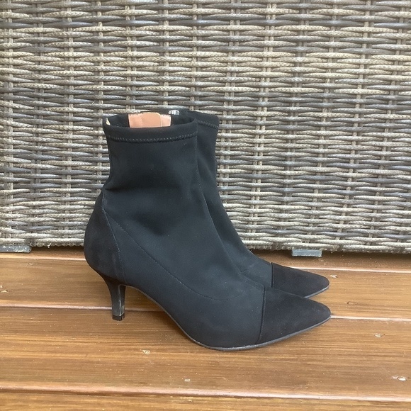 Brenda Zaro Black Suede Ankle Booties Made in Spain - Picture 3 of 11